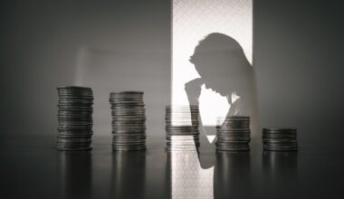 Study: Persistent financial adversity and cognitive aging: a life course investigation. Image Credit: KieferPix / Shutterstock