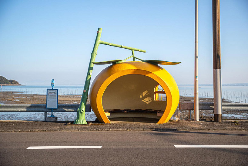 fruit bus stops japan