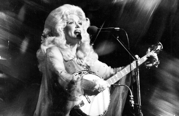 'Somehow losing her has made me miss Mum all over again': Our readers remember Dolly Parton