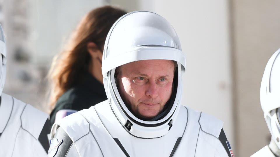 NASA astronaut Mike Fincke leaves agency months after medical emergency in space
