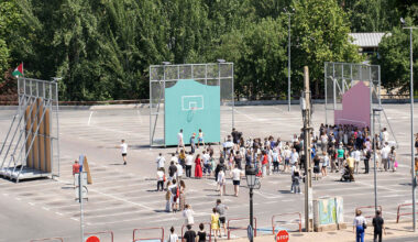 the parking lot that forgot itself: guest essay by 2050+