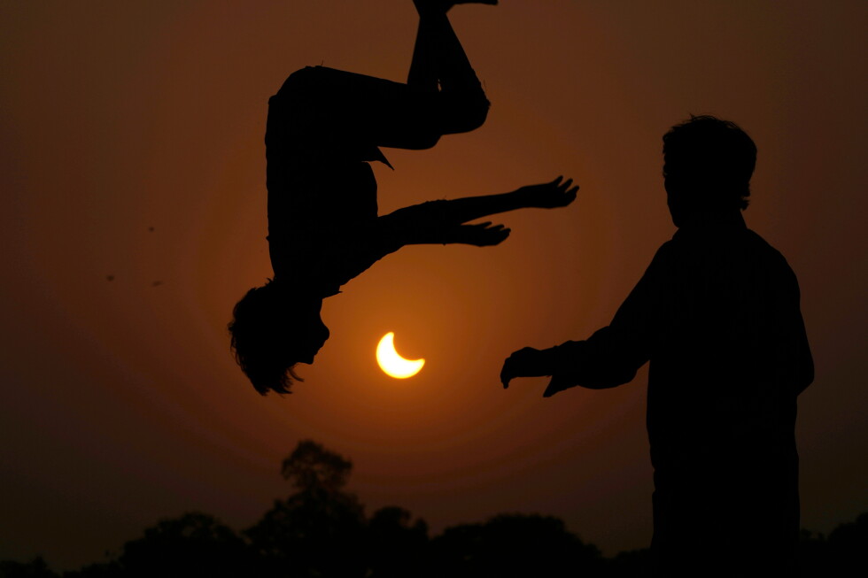 How to use your smartphone to capture the August eclipse over Europe