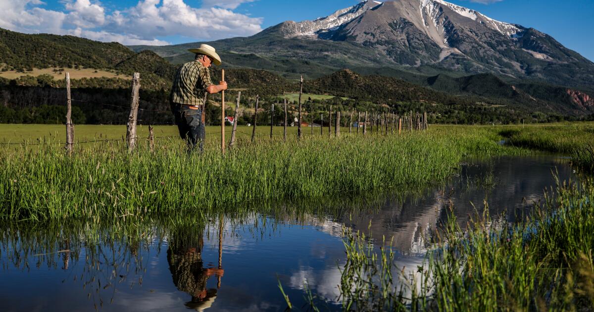 Fossil fuel industry is worsening Western water scarcity, study finds