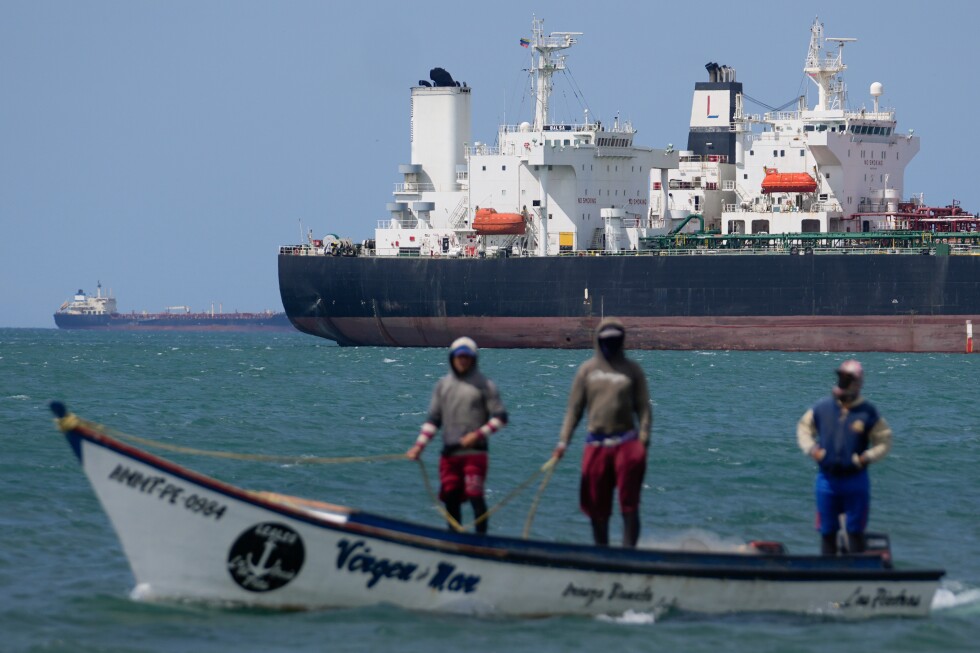 US clears the way for Venezuela to sell more oil as Iran war boosts prices