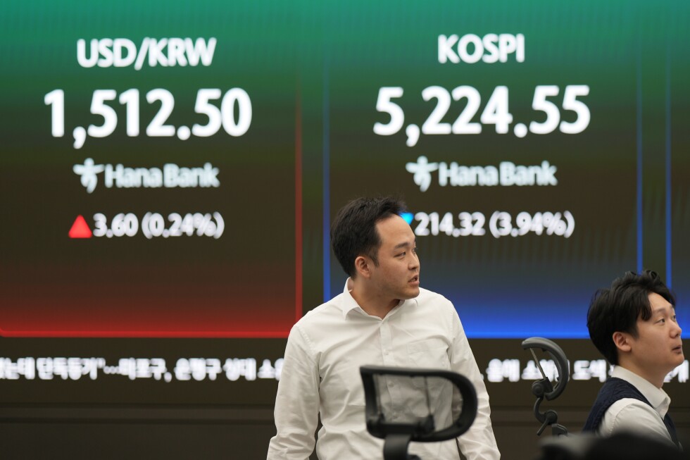 Global shares decline as oil prices soar