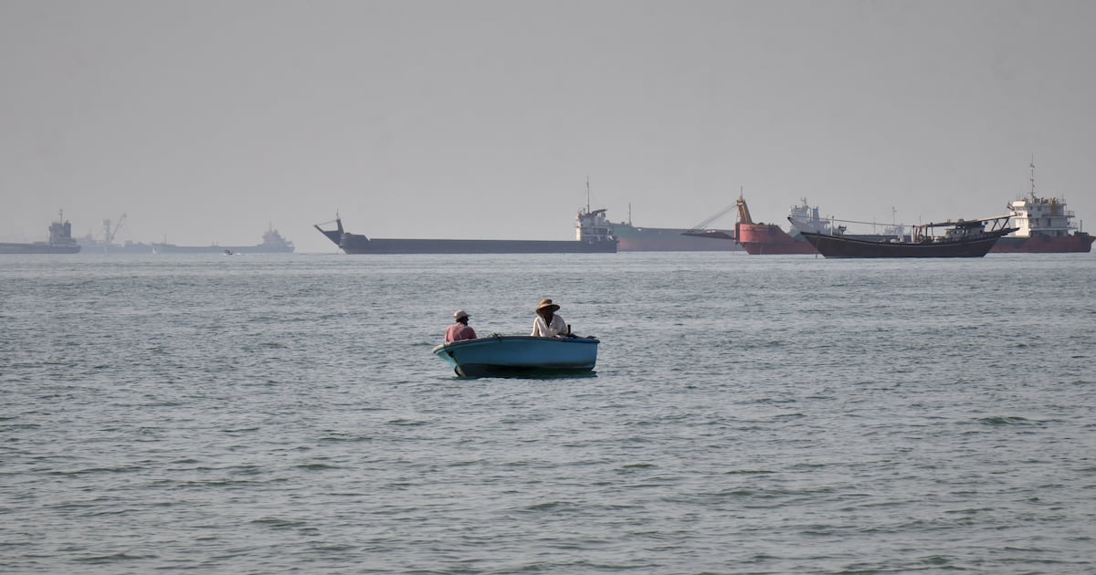 Trump says deal with Iran, opening Strait of Hormuz ‘largely negotiated’ – Boston 25 News