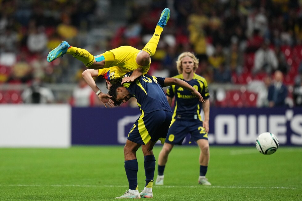 World Cup-bound Iraq gets FIFA approval for 2 new players
