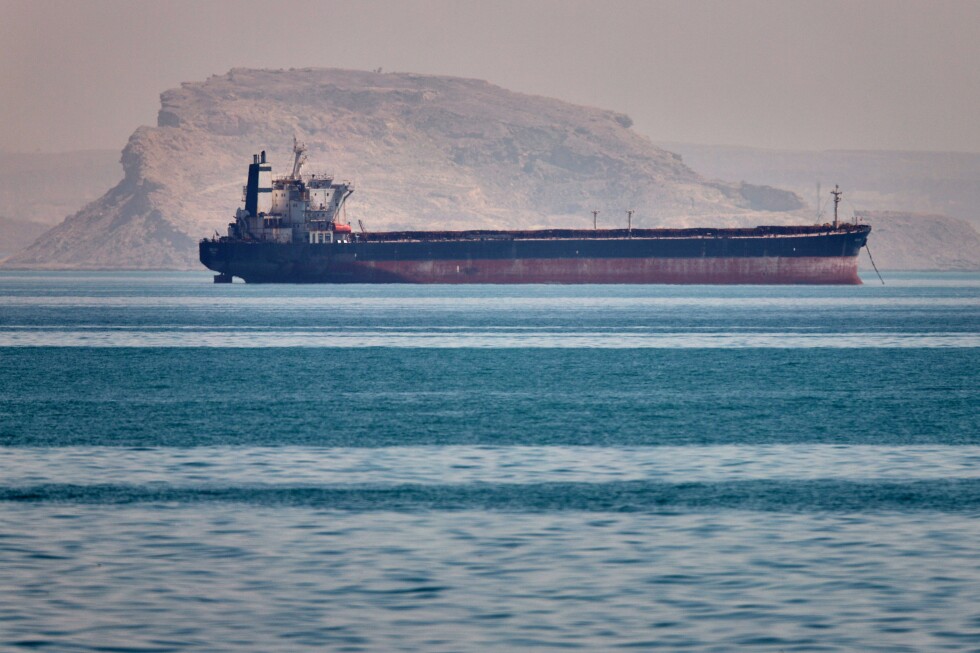 US attempt to open Strait of Hormuz tests ceasefire with Iran