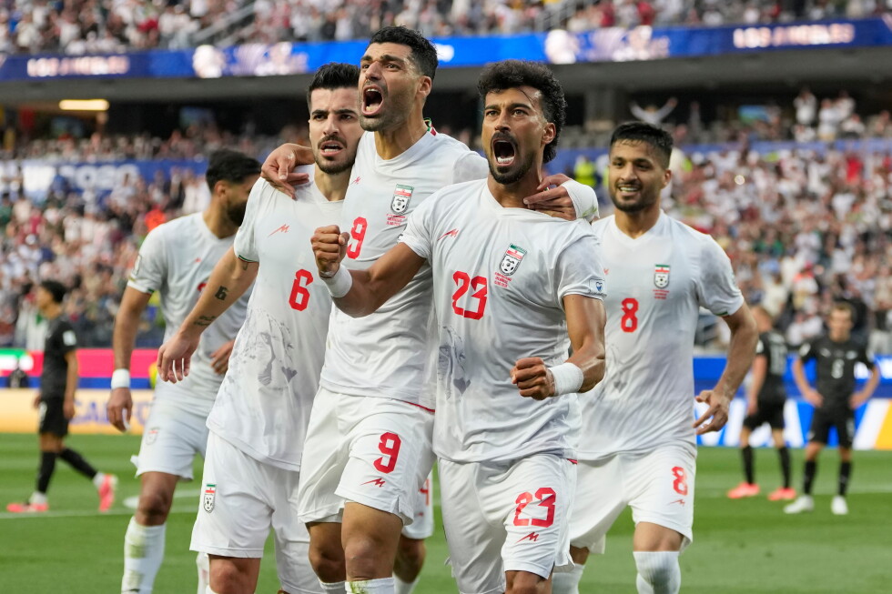 Iran coach says team ordered out of US right after 2-2 draw with New Zealand in World Cup opener