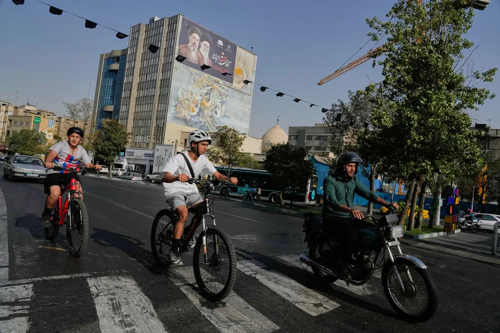 Trump warns of largest strikes on Iran yet as Tehran lashes out across Gulf