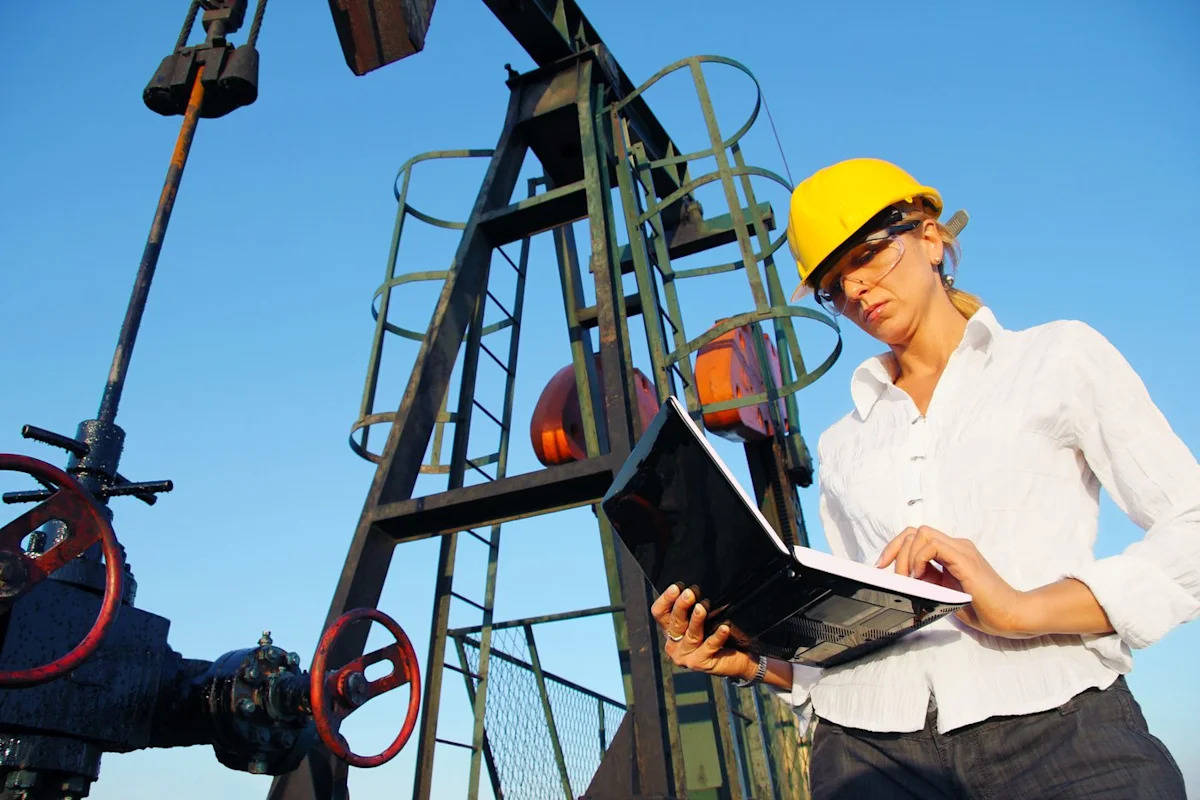 Oil is Starting to Flow Out of the Strait of Hormuz Again. Should You Still Buy Oil Stocks?