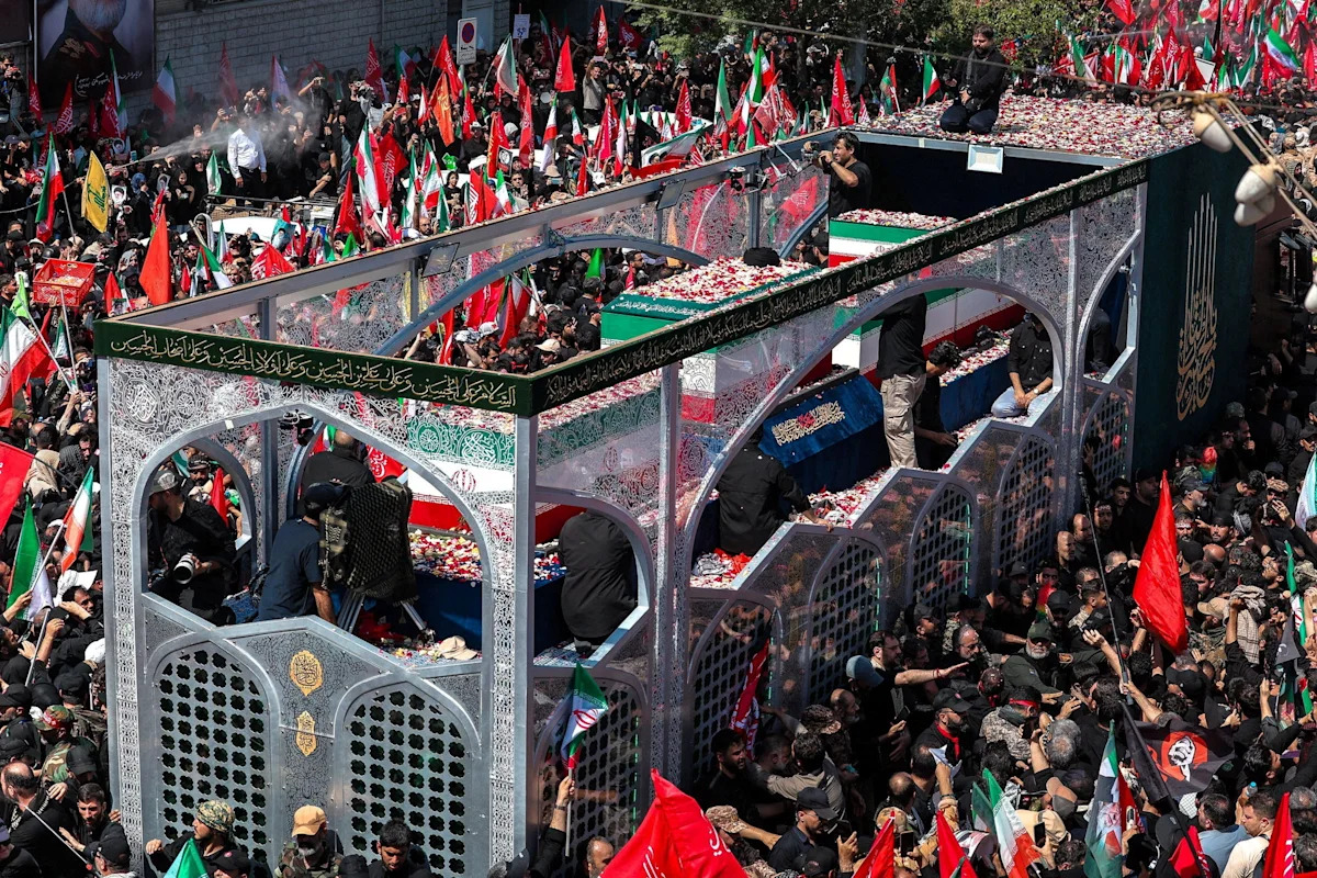 US, Iran tensions remain high amid Strait of Hormuz standoff. Updates