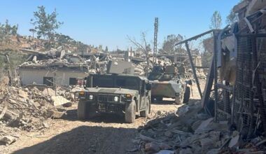 Israeli airstrikes pound southern Lebanon
