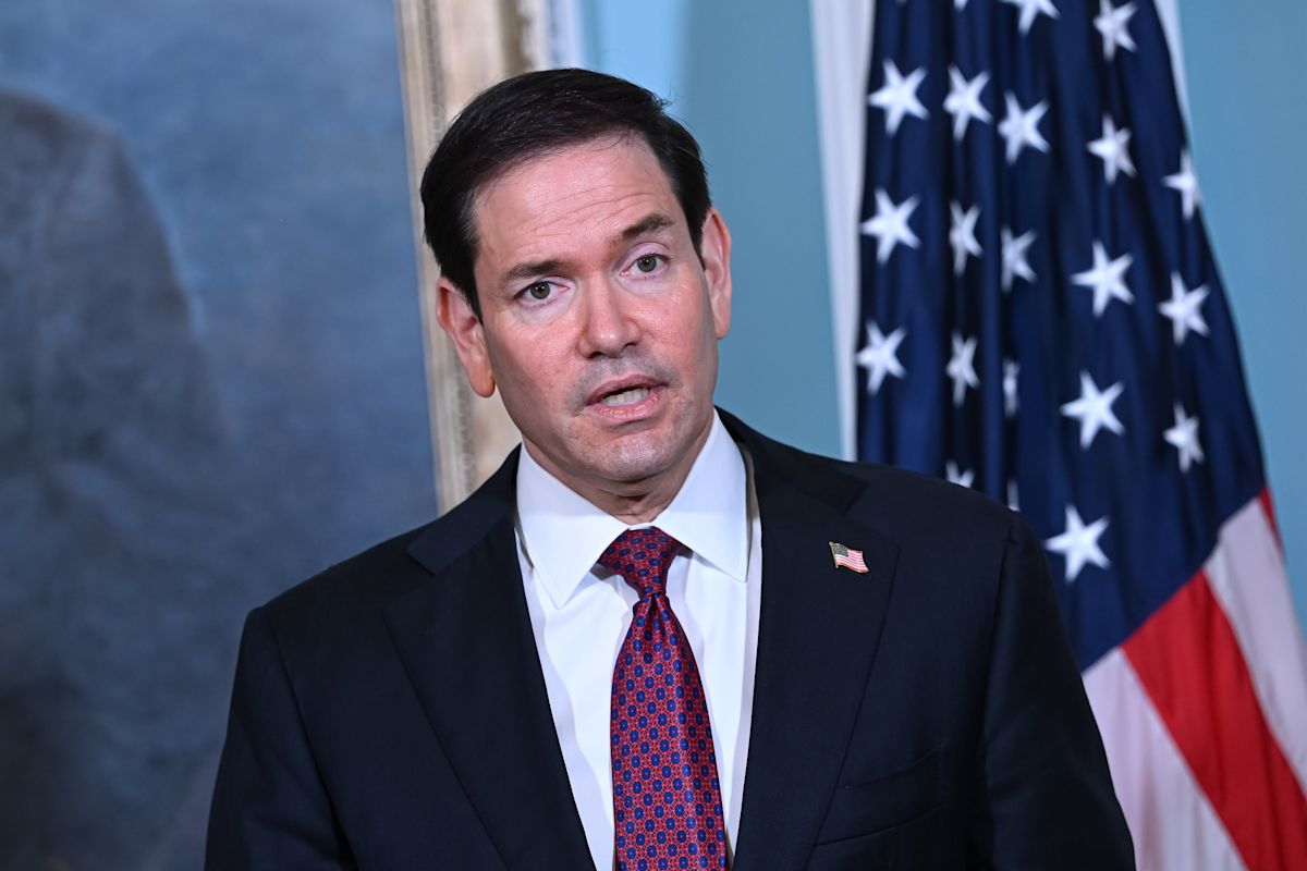 Rubio Signals Progress in Hormuz Talks as Carriers Ramp Up Red Sea Crossings