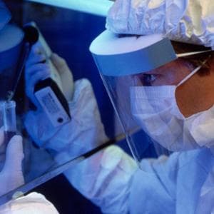 Hiv, scoperti i farmaci che ‘intrappolano’ il virus e lo mettono fuori gioco
