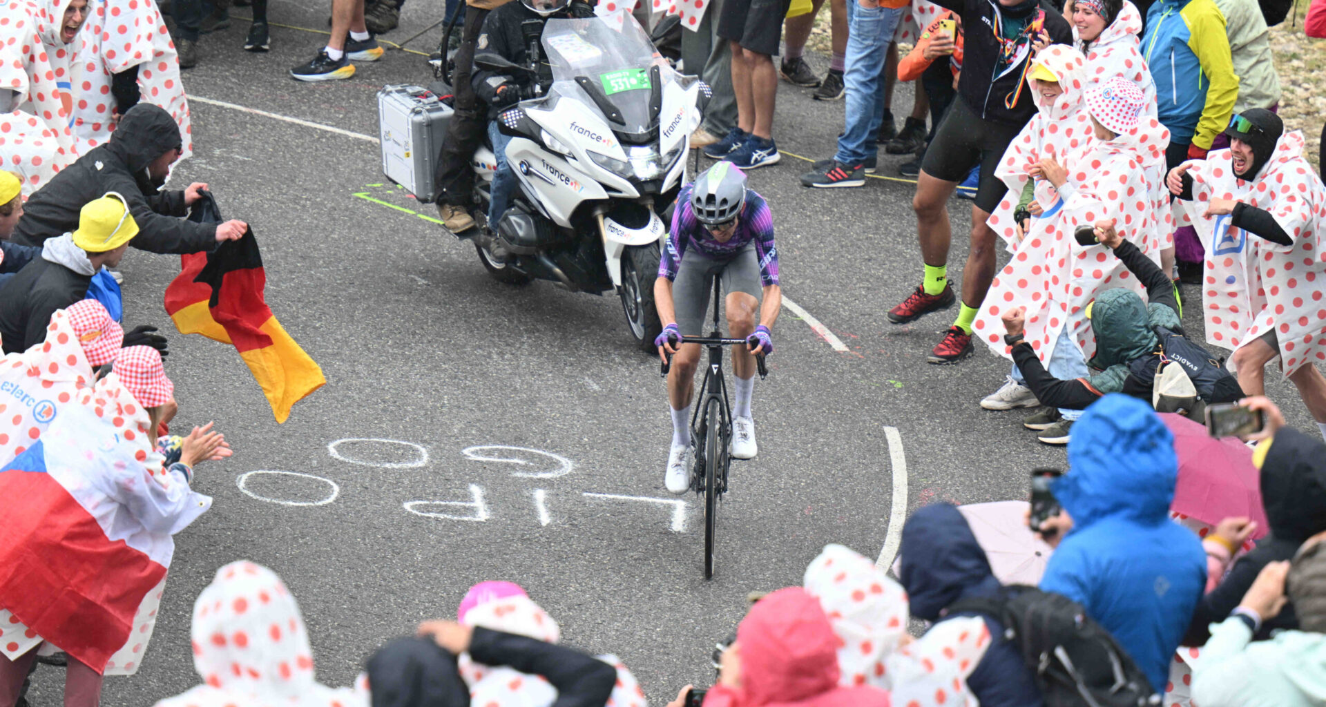 Tour de France 2025, l'orgoglio di Ben O'Connor dopo il successo sul Col de la Loze: "Ho un ginocchio a pezzi, ma le vittorie in questa corsa non ti bastano mai"