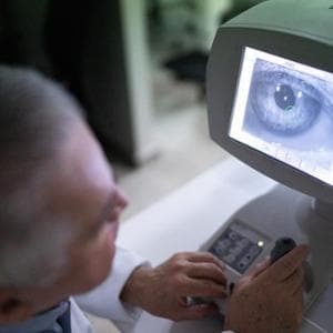 Cataratta: tutto quello che c’è da sapere sui problemi post-operatori