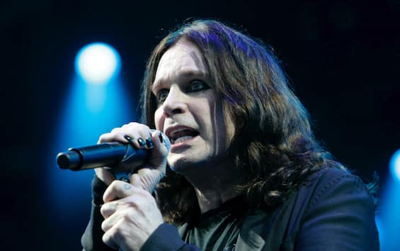Addio a Ozzy Osbourne, il fratello maggiore del Rock e del Metal - Sky TG24