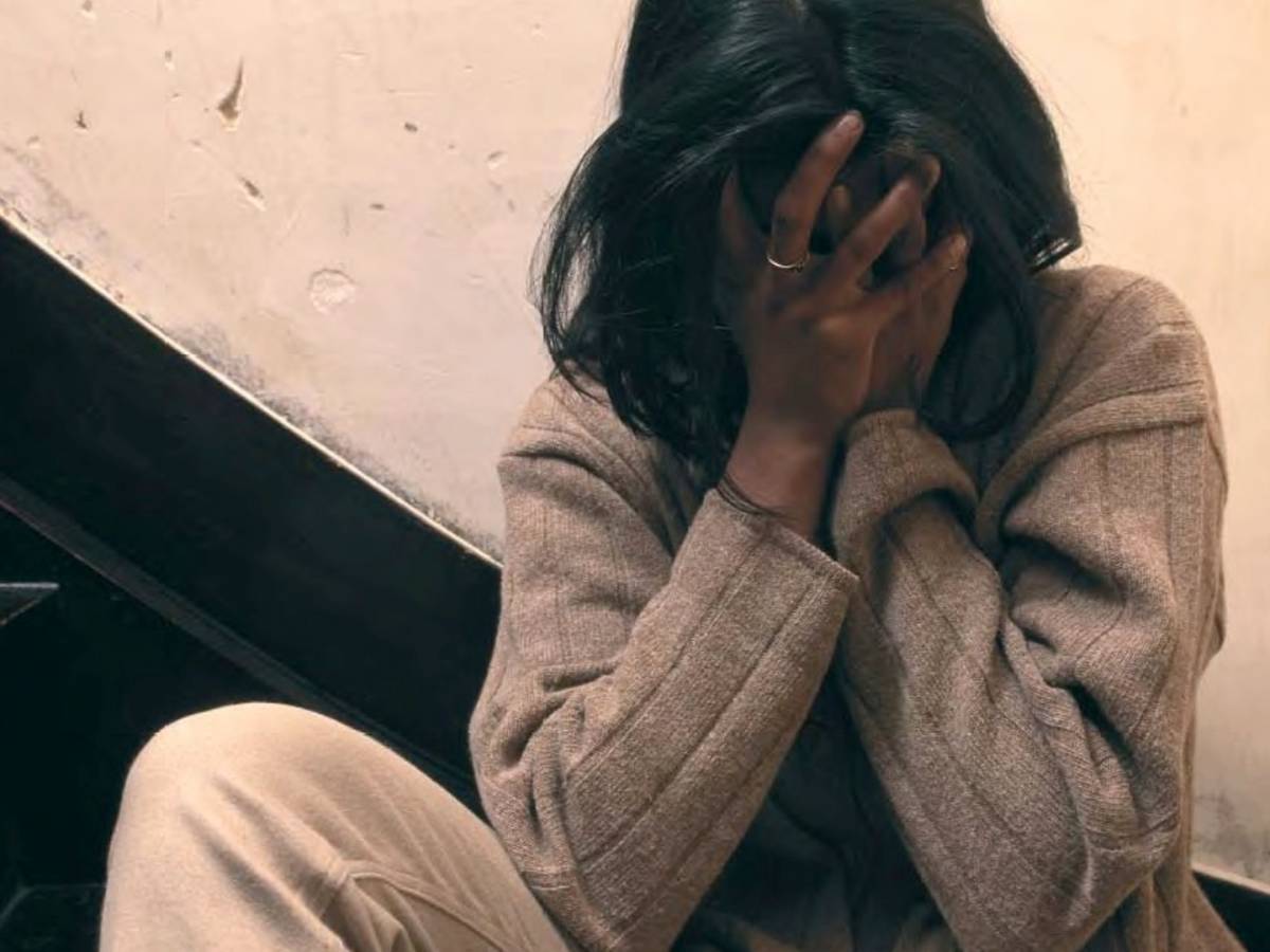 Viareggio, 24enne attirata in trappola e violentata: indagato un marocchino