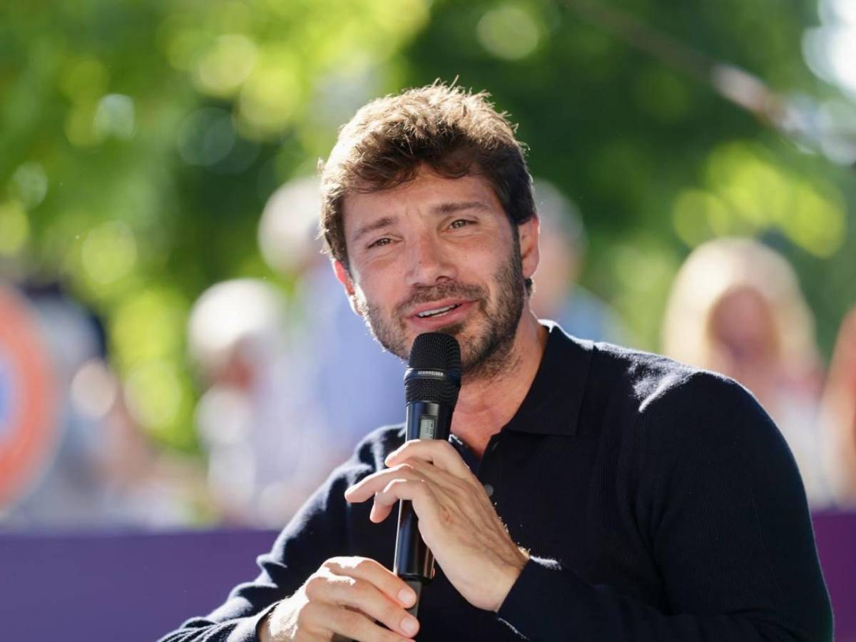 Stefano De Martino consola Rocio Morales dopo la rottura con Raoul Bova