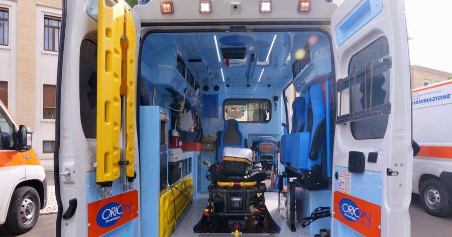 Malore all'interno di un bar, donna salvata dai carabinieri - Salute e Benessere