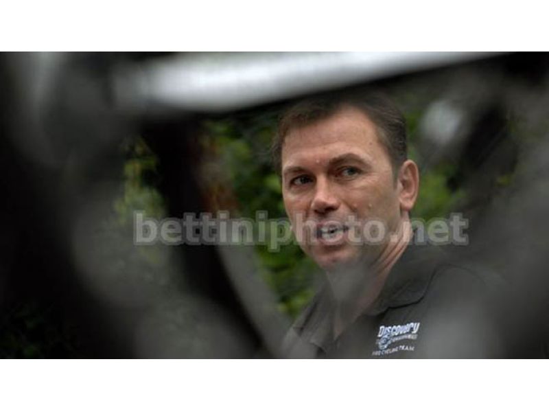 COSA CI FACEVA JOHAN BRUYNEEL AL VILLAGGIO DI PARTENZA DEL TOUR? CHI HA SBAGLIATO?