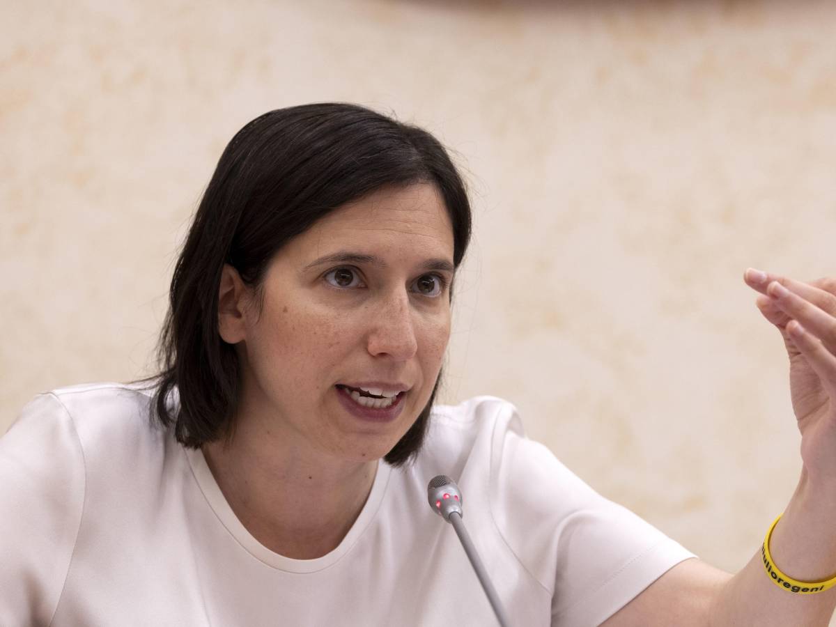 Migranti, l’Italia fa da traino nella Ue ma la Schlein non se ne accorge