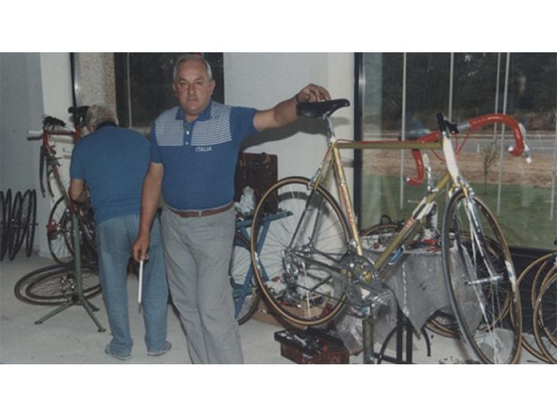 IL CICLISMO PIANGE DINO FALCONI