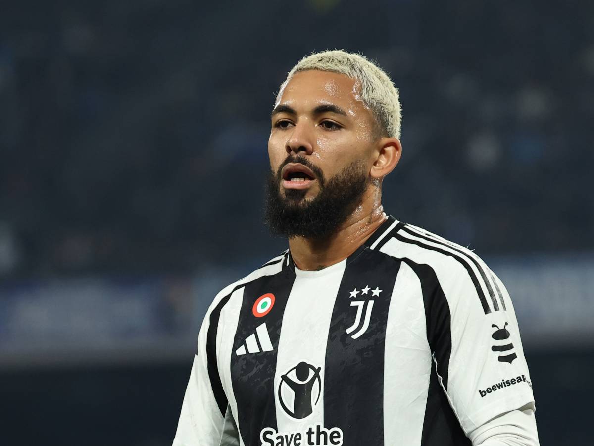 Juventus, Douglas Luiz diserta il raduno: rottura totale con la società, multa e cessione in arrivo