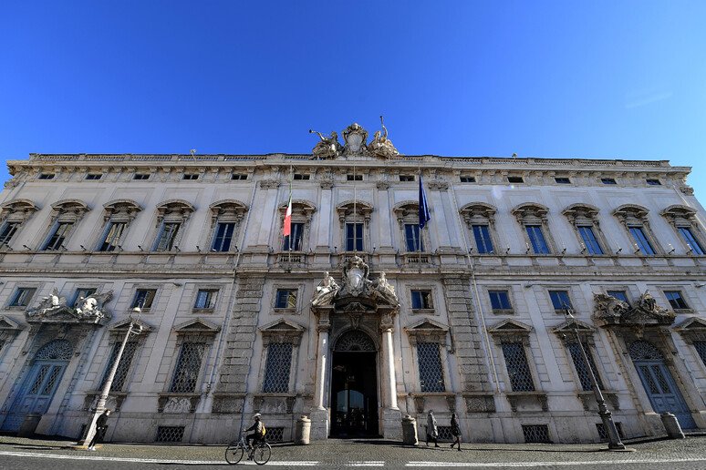 “Inammissibile l’intervento di una persona terza” — Il Globo