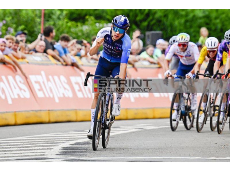 TOUR DE WALLONIE. CORBIN STRONG VINCE LA PRIMA TAPPA