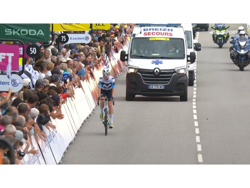TOUR DE FRANCE FEMMES. LA CORSA DI REUSSER E' GIA' FINITA: PROBLEMI GASTOINTESTINALI