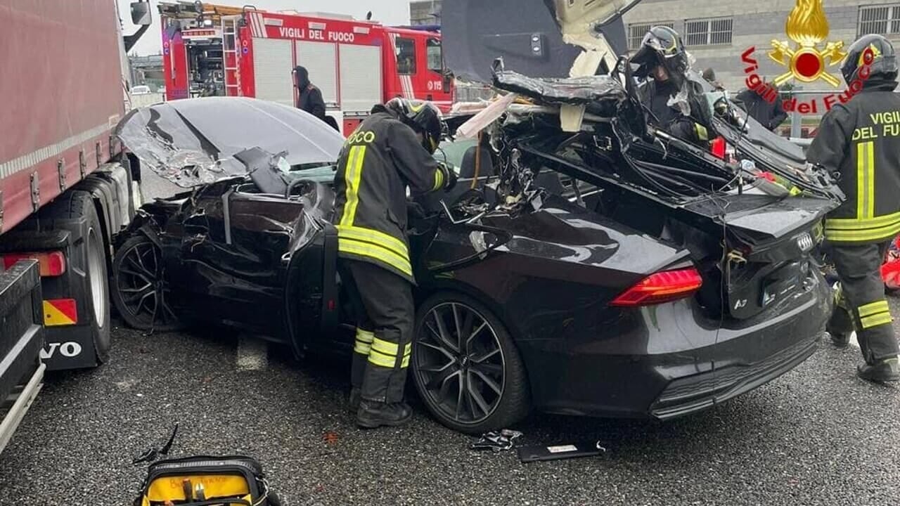 4 morti, una donna in gravissime condizioni
