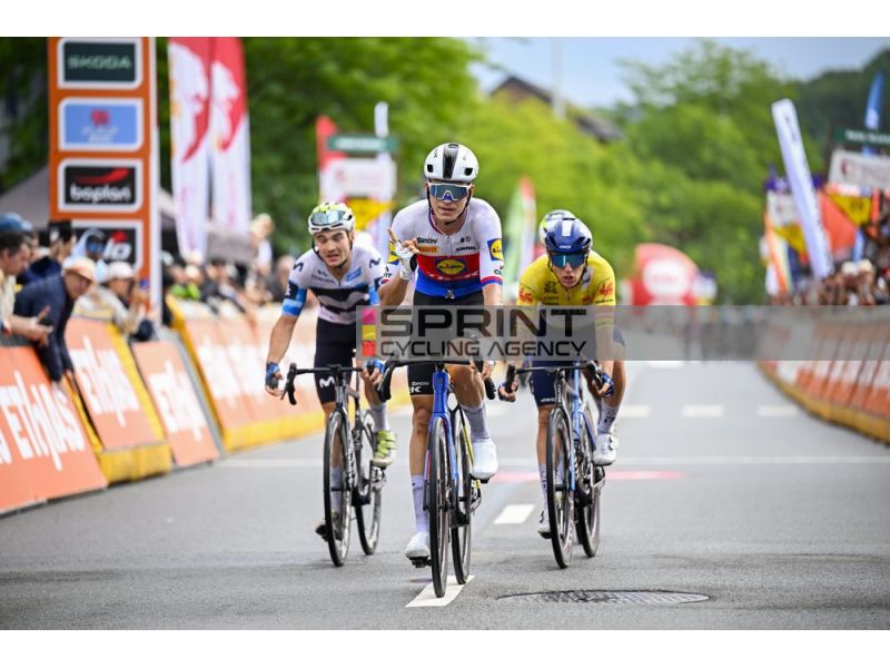 TOUR DE WALLONIE. VACEK VINCE LA PENULTIMA TAPPA, STRONG NUOVO LEADER, 5° MOZZATO, 6° FIORELLI, 9° CONFORTI