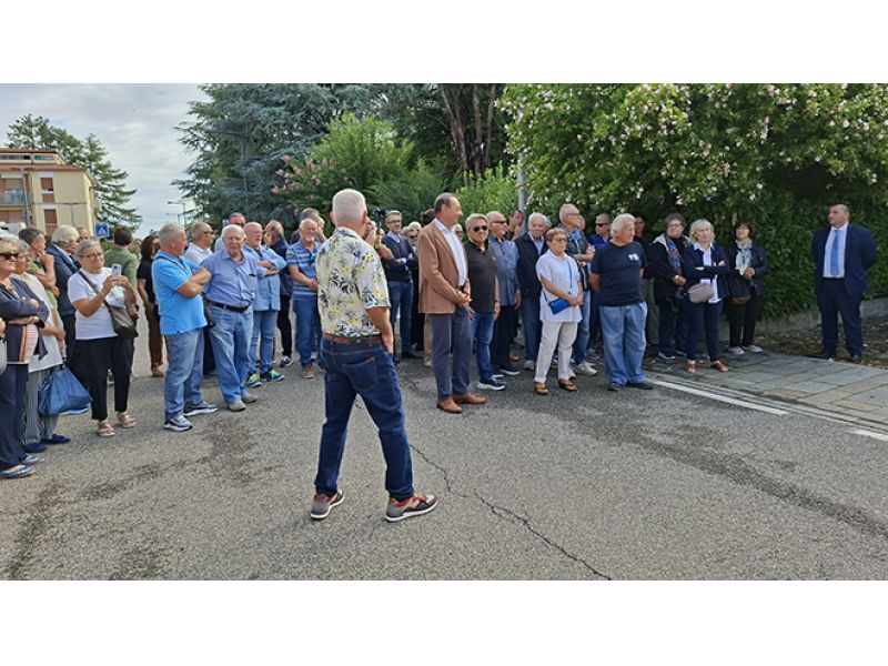 IL SALUTO SERENO A DINO FALCONI. GALLERY