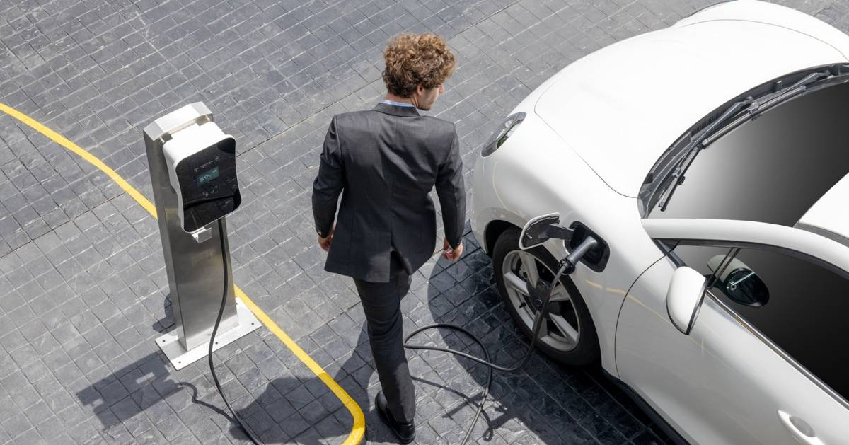 Incentivi auto elettriche 2025: quando, requisiti Isee