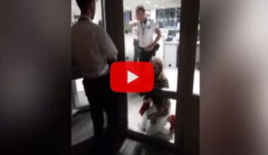 donna esclusa dal volo per il bagaglio a mano; il Video