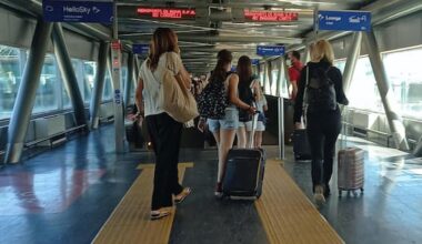 Tariffe aeree in aumento ma calano le prenotazioni: cosa succede nel settore viaggi
