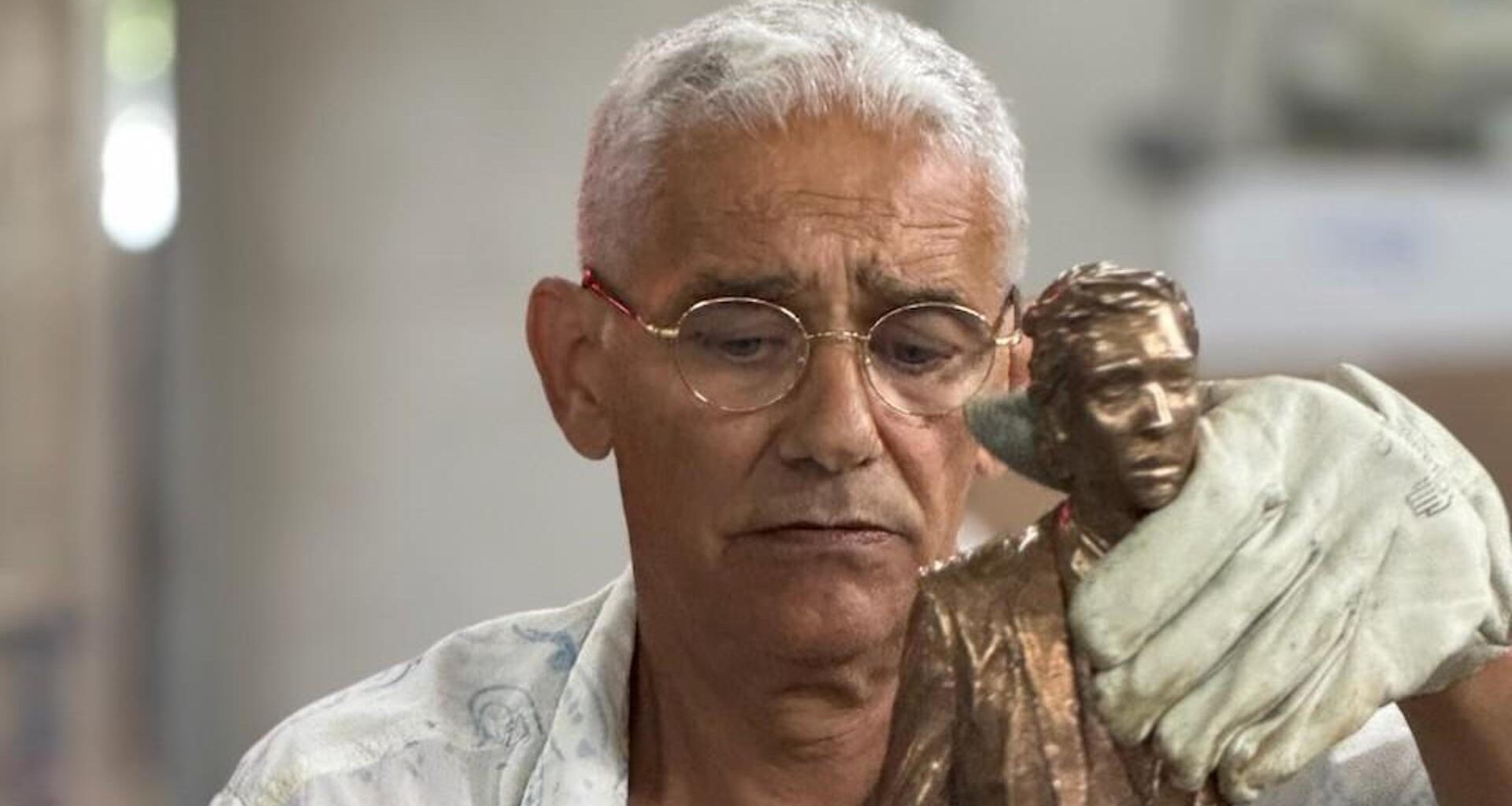 Bruno Catalano: “Le mie sculture fanno sentire a casa, ma tutti portiamo dietro un vuoto”