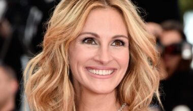 Mostra del Cinema di Venezia: cinque italiani in gara (apre Sorrentino) e pioggia di star da Clooney a Julia Roberts