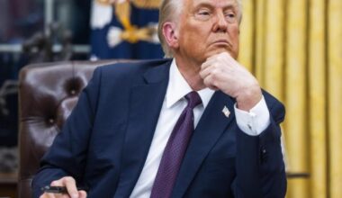 Trump annuncia dazi sui farmaci dal 1° agosto: «Alle società un anno per adeguarsi»