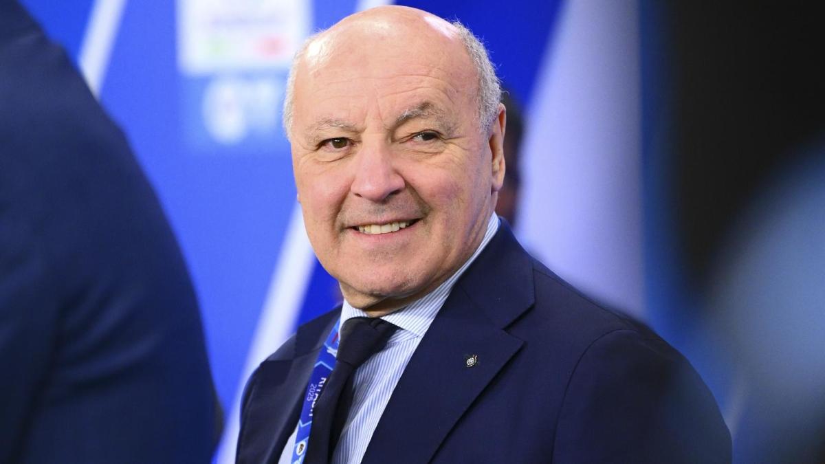 Inter, Marotta in conferenza stampa con Chivu