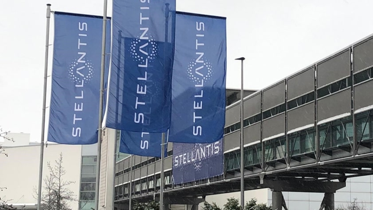 Stellantis conferma le perdite di 2,3 miliardi, la ripresa nel secondo semestre con nuovi prodotti e «decisioni difficili»