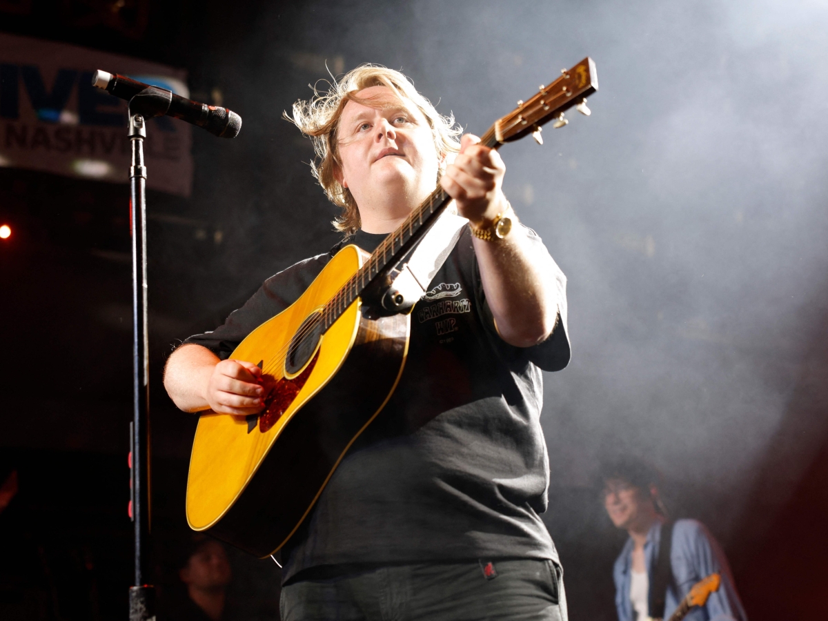 Lewis Capaldi: «I farmaci antipsicotici mi hanno cambiato la vita»