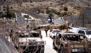 Israele - Hamas, la guerra a Gaza in diretta | La UE a Israele: «Smetta di sparare su chi cerca cibo e aiuti». La replica: «È Hamas che spara». I medici: «33 morti per fame in 48 ore»