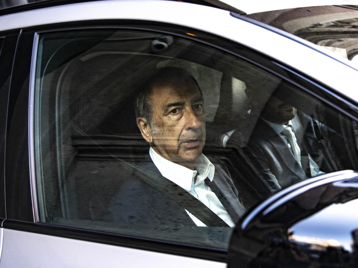 Beppe Sala, la scelta di andare avanti del sindaco di Milano: la pizza con lo staff, il discorso e l'amarezza. «Ho davvero pensato all'addio»