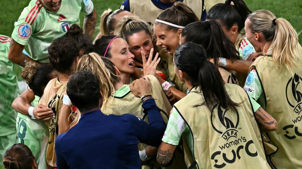 LIVE Semifinale Euro donne, al 45' Inghilterra-Italia 0-1: per ora decide il gol di Bonansea - La Gazzetta dello Sport