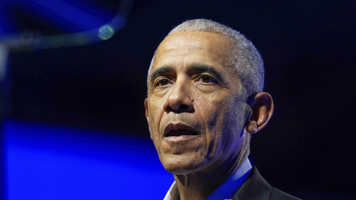 Obama risponde alle accuse di tradimento di Trump: «Bizzarre e ridicole, un debole tentativo di creare distrazione»