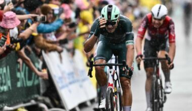 Tour de France, Jonathan Milan vince tappa 17 a Valence, Tadej Pogacar resta maglia gialla