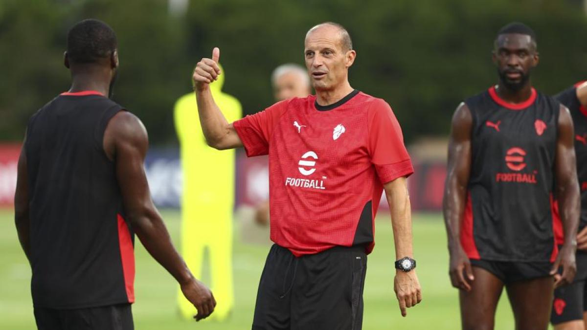 Milan, Allegri cambia ruolo a 4 giocatori